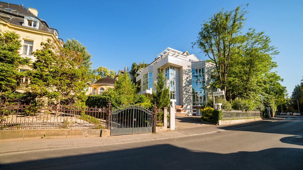 Fontana Hotel